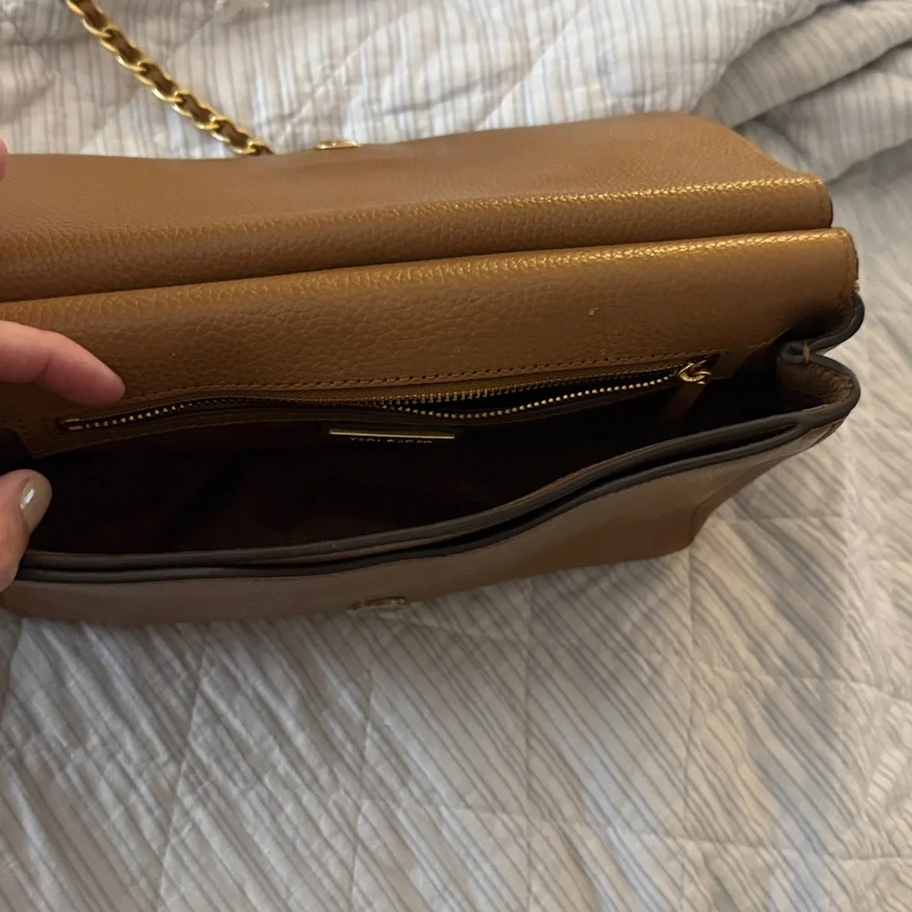 Tory Burch Brown Leather Shoulder Bag with Gold Chain - Picture 5 of 5